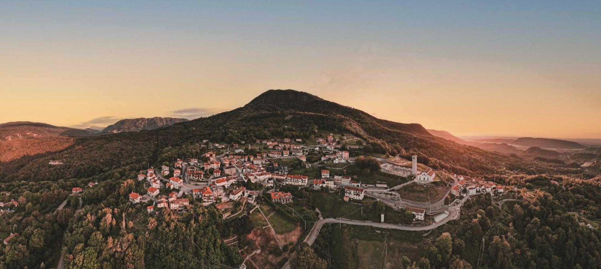 Albergo Diffuso Balcone Sul Friuli Clauzetto Экстерьер фото